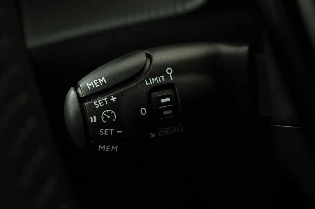 peugeot-2008-2025-gasolina-1199cc