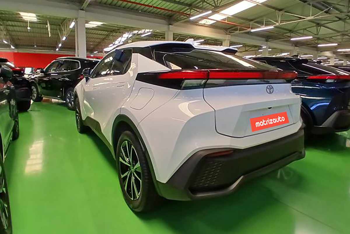 toyota-c-hr-2025-hibrido-a-gasolina-1998cc