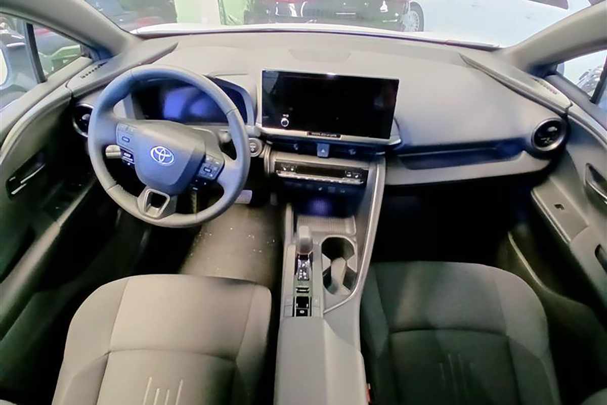 toyota-c-hr-2025-hibrido-a-gasolina-1998cc