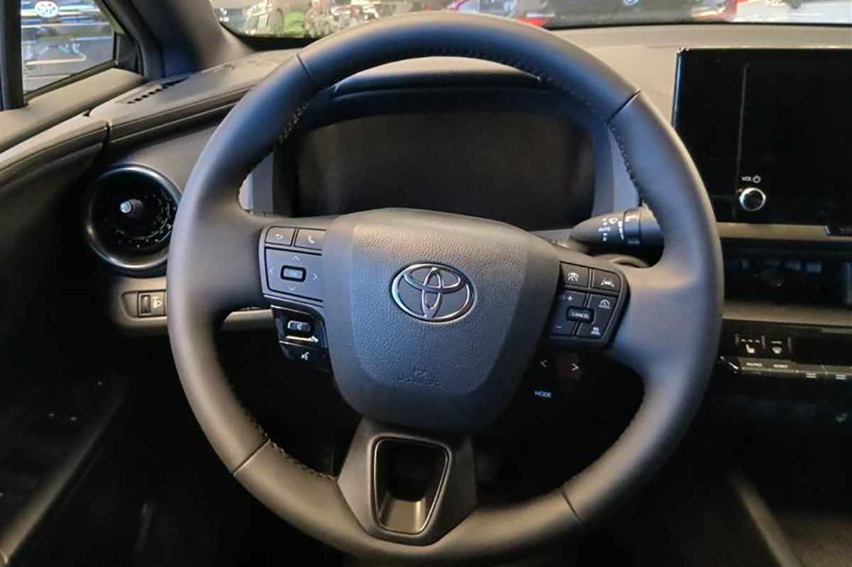 toyota-c-hr-2025-hibrido-a-gasolina-1998cc
