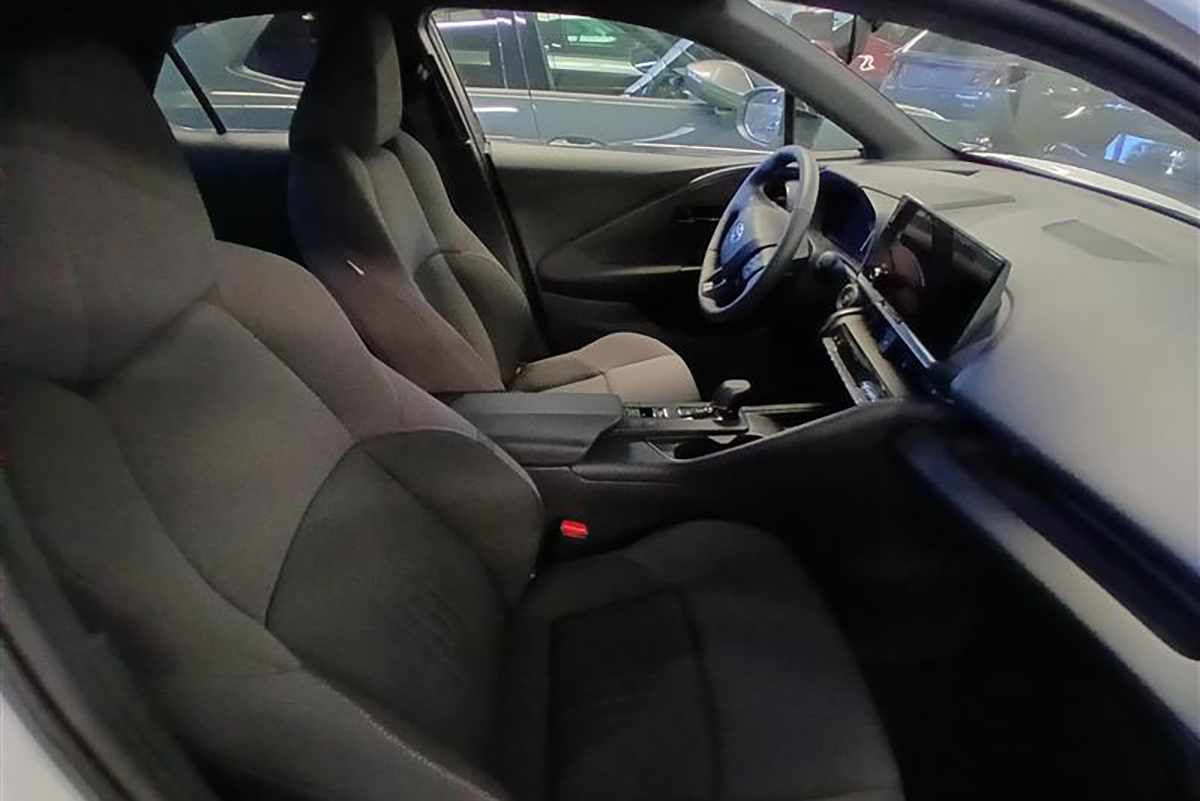 toyota-c-hr-2025-hibrido-a-gasolina-1998cc