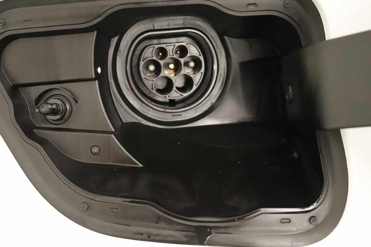 toyota-c-hr-2025-hibrido-a-gasolina-1998cc