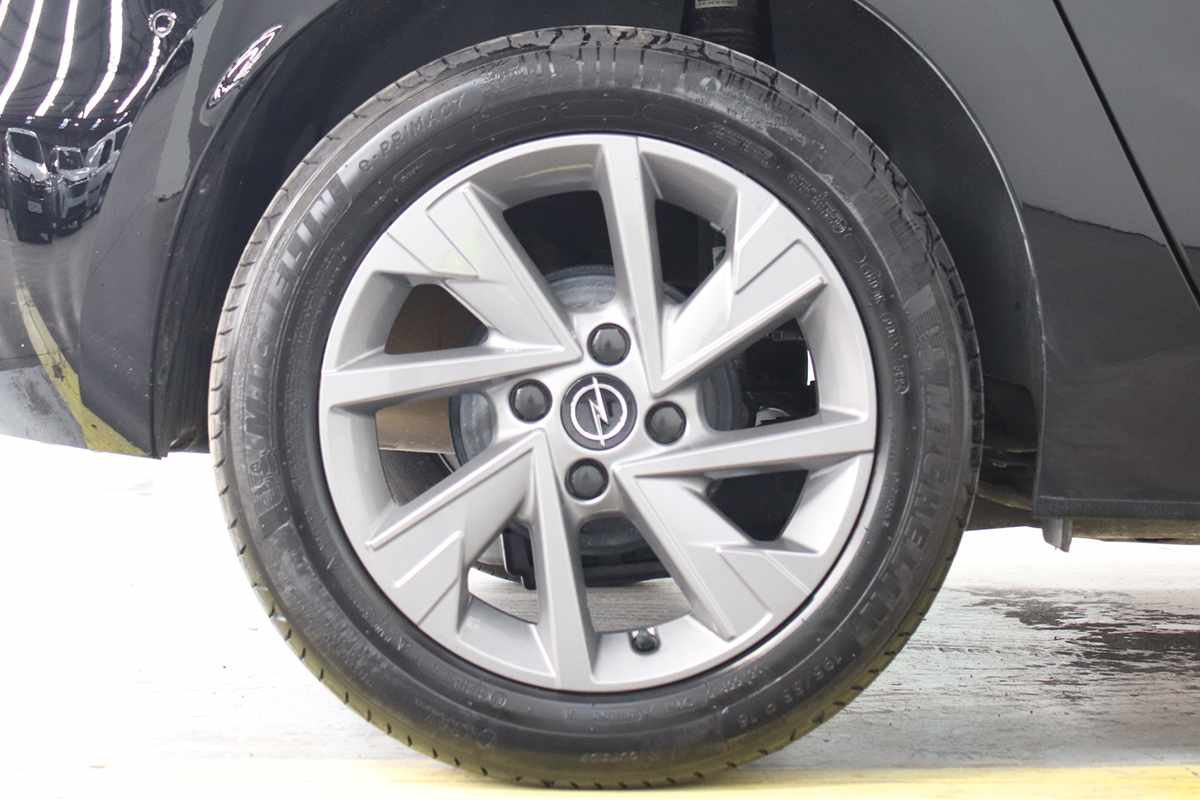opel-corsa-2025-gasolina-1199cc