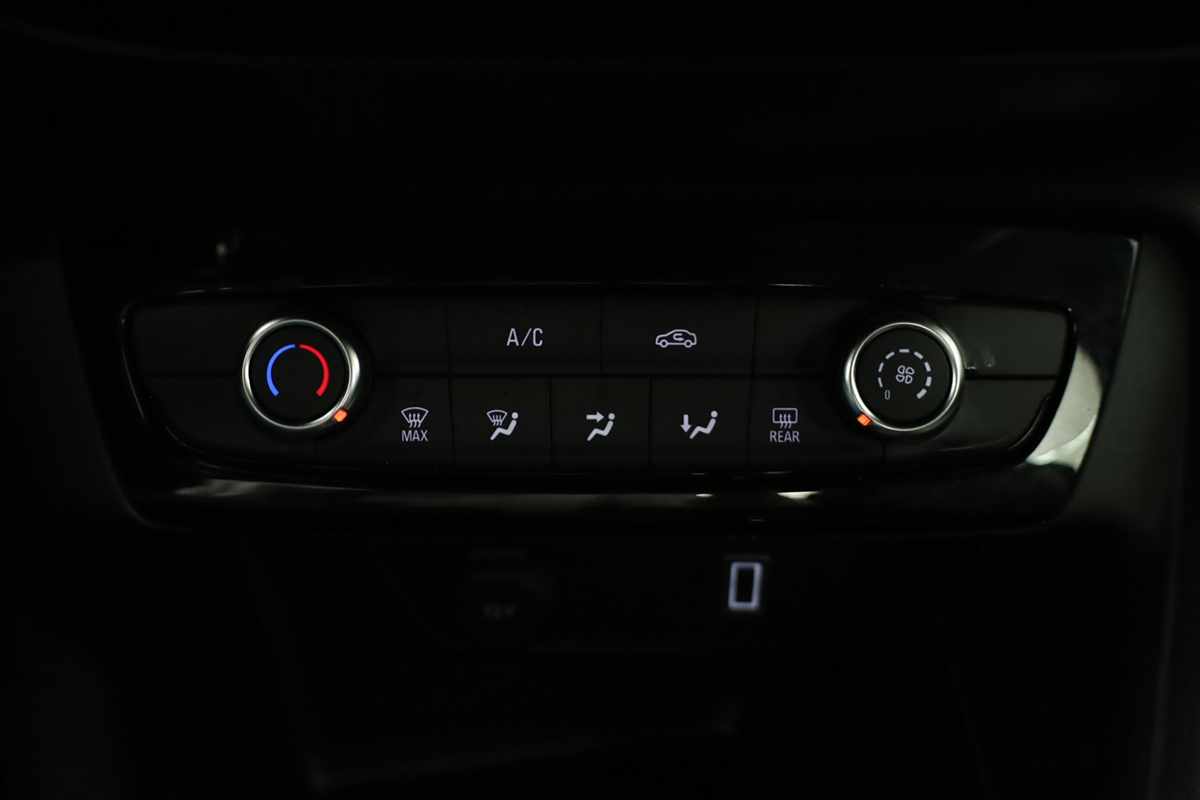 opel-corsa-2025-gasolina-1199cc