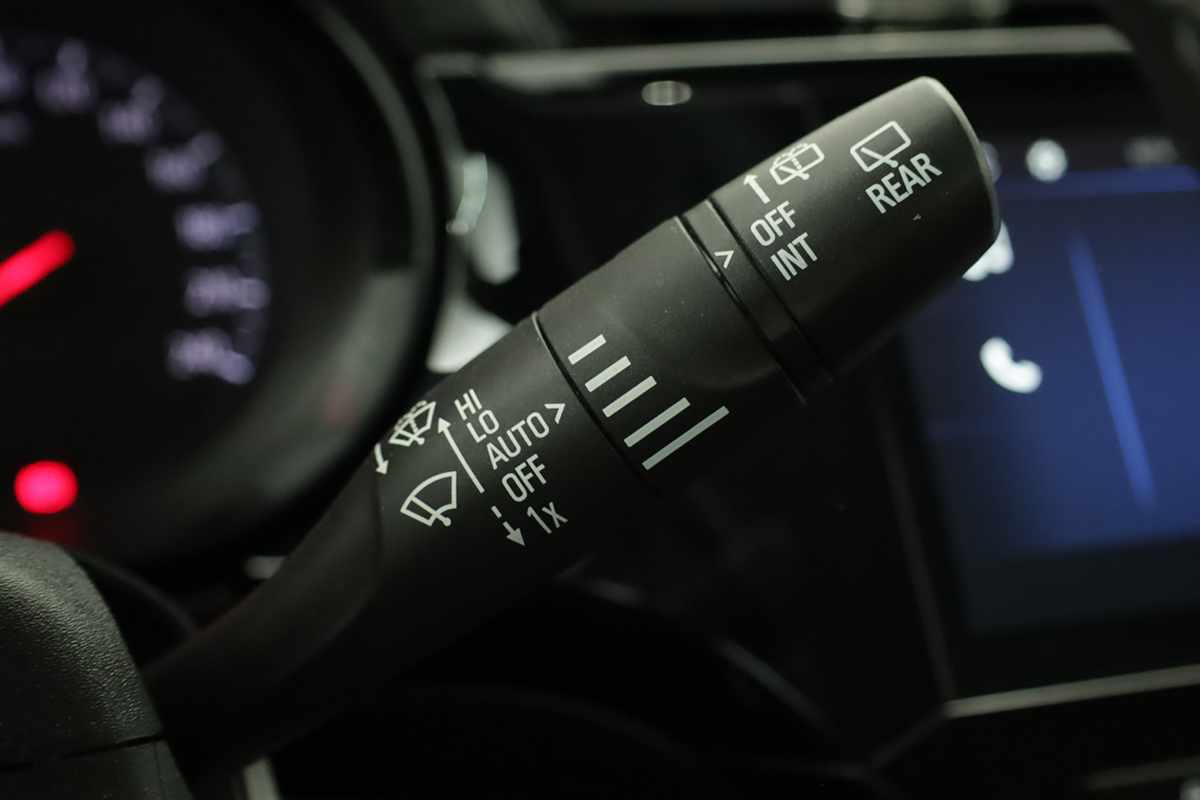 opel-corsa-2025-gasolina-1199cc