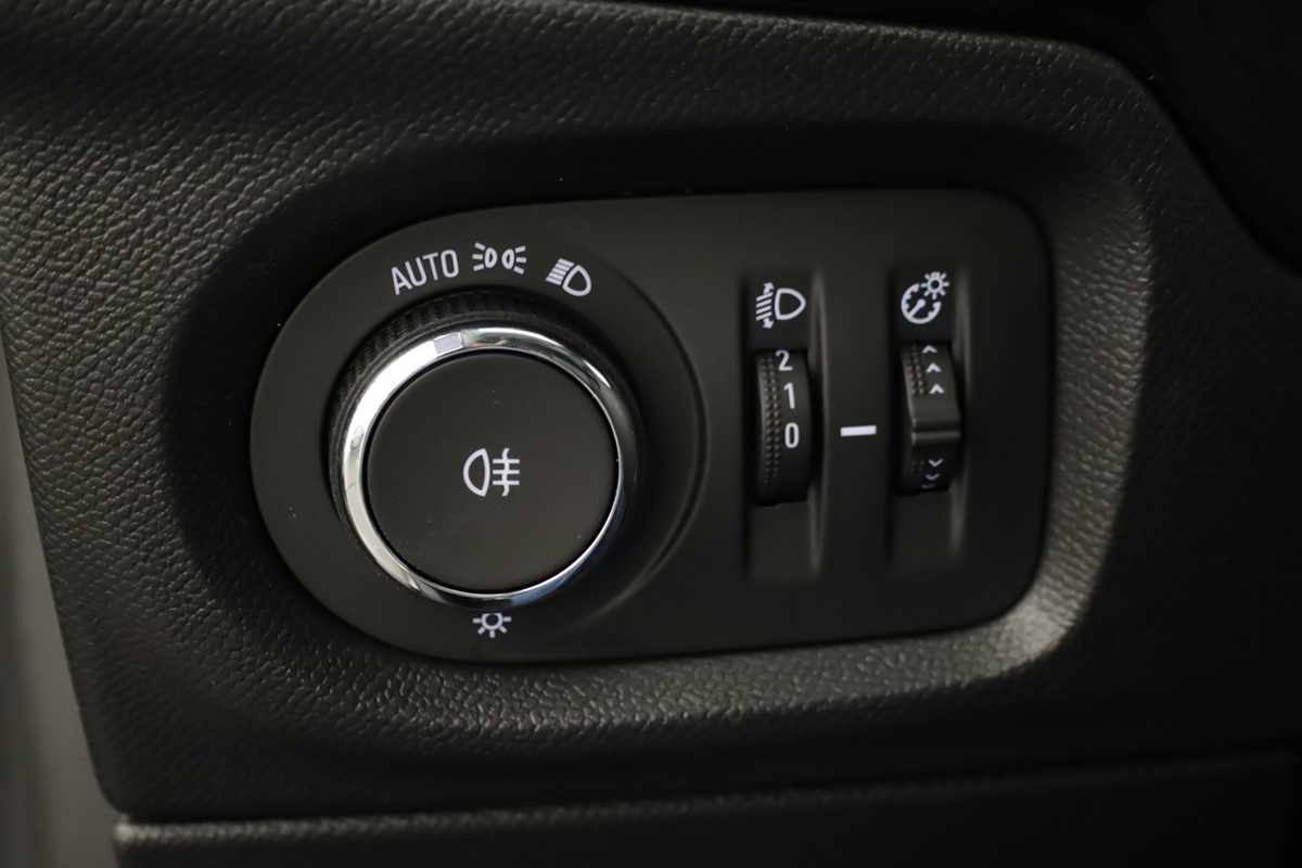 opel-corsa-2025-gasolina-1199cc