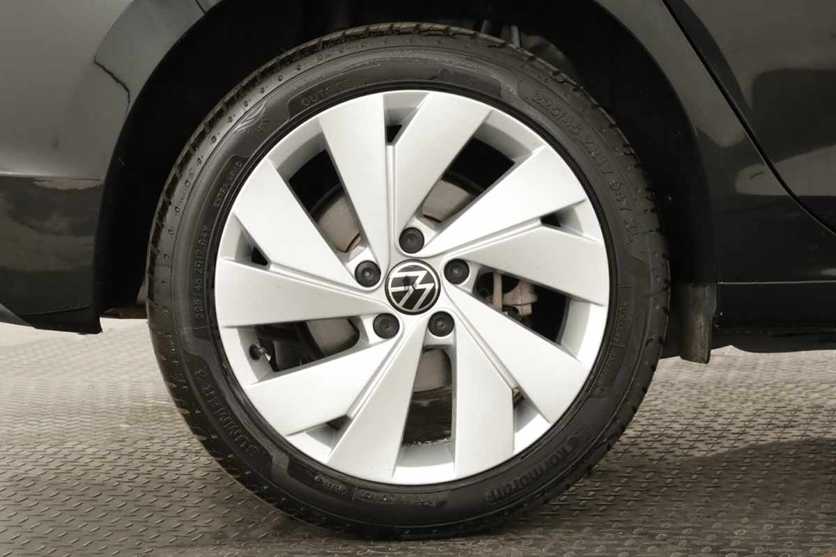 volkswagen-golf-2025-hibrido-a-gasolina-1498cc