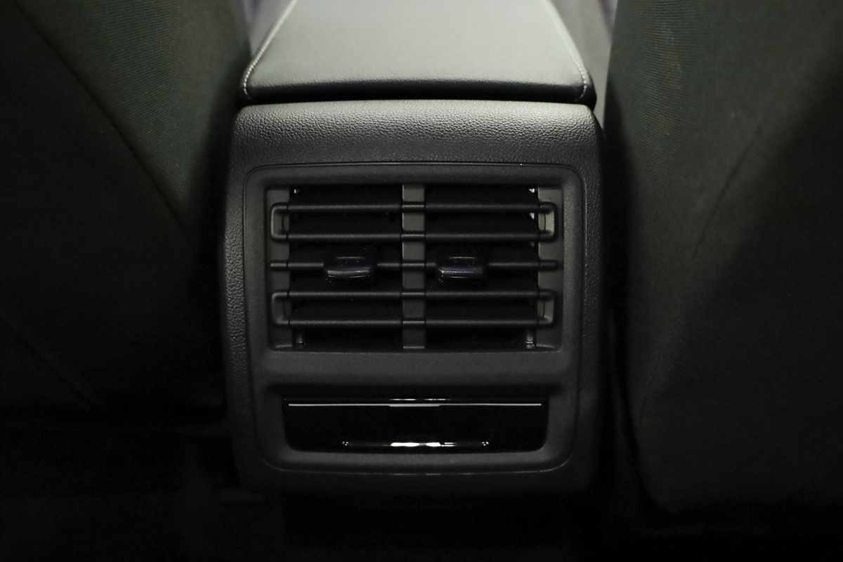 volkswagen-golf-2025-hibrido-a-gasolina-1498cc