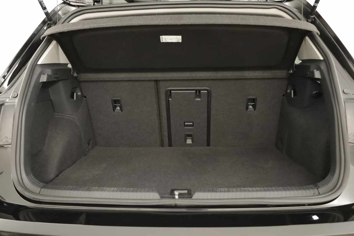 volkswagen-golf-2025-hibrido-a-gasolina-1498cc