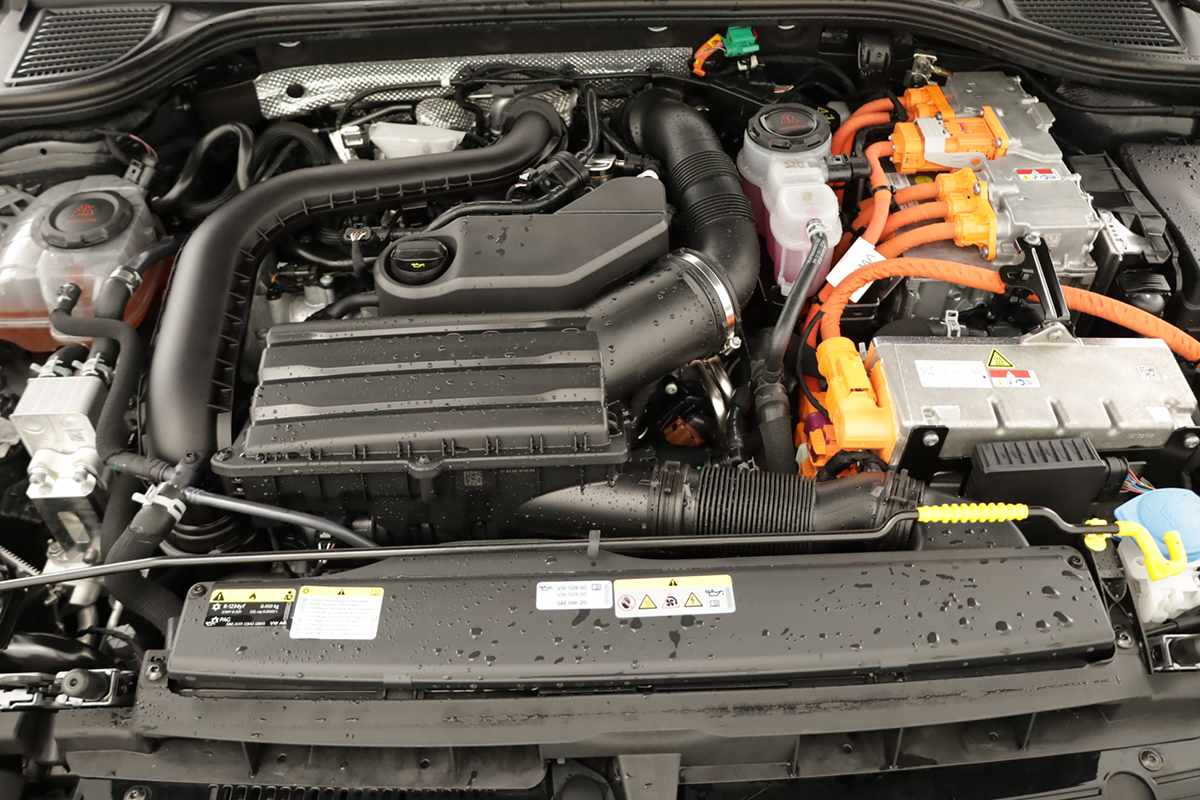 volkswagen-golf-2025-hibrido-a-gasolina-1498cc