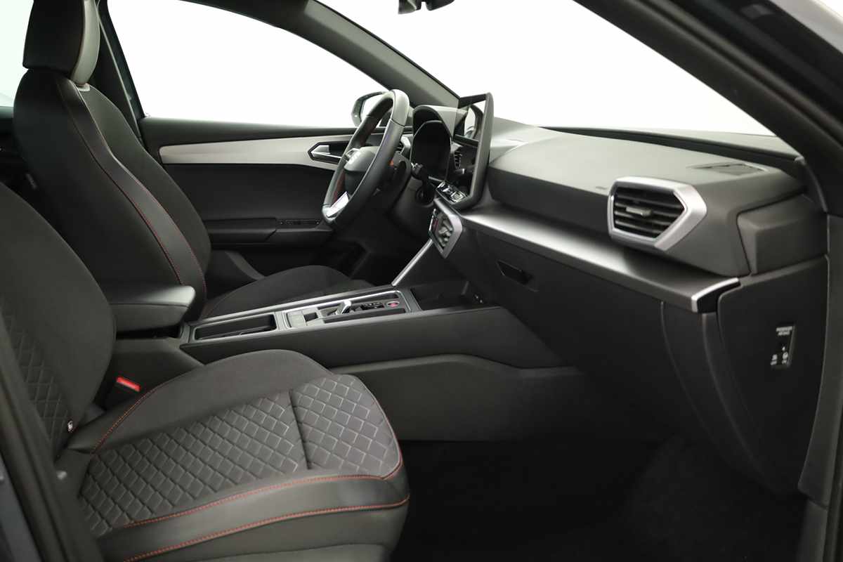 seat-leon-st-2025-hibrido-a-gasolina-1498cc
