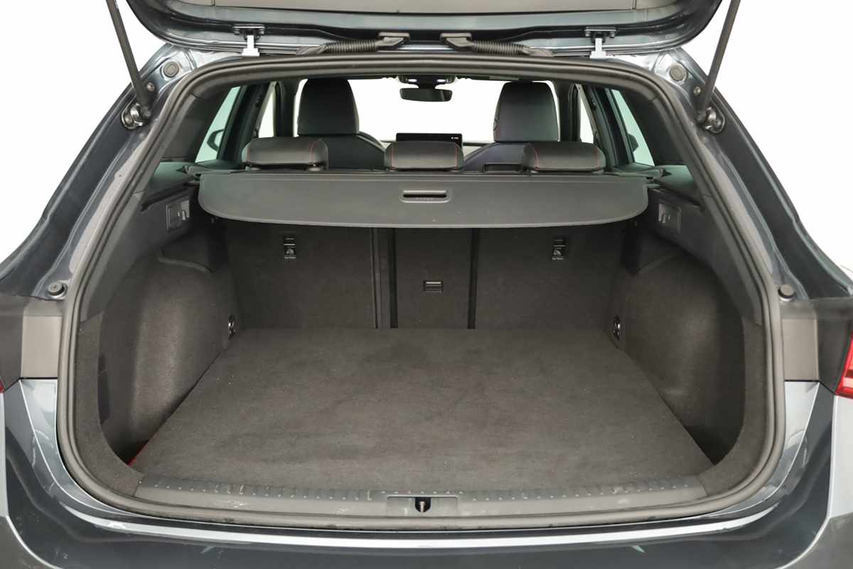 seat-leon-st-2025-hibrido-a-gasolina-1498cc