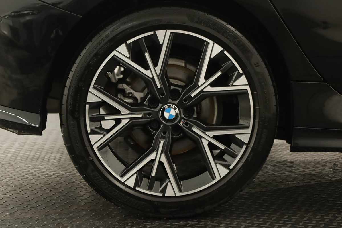 bmw-serie-1-2025-gasolina-1499cc