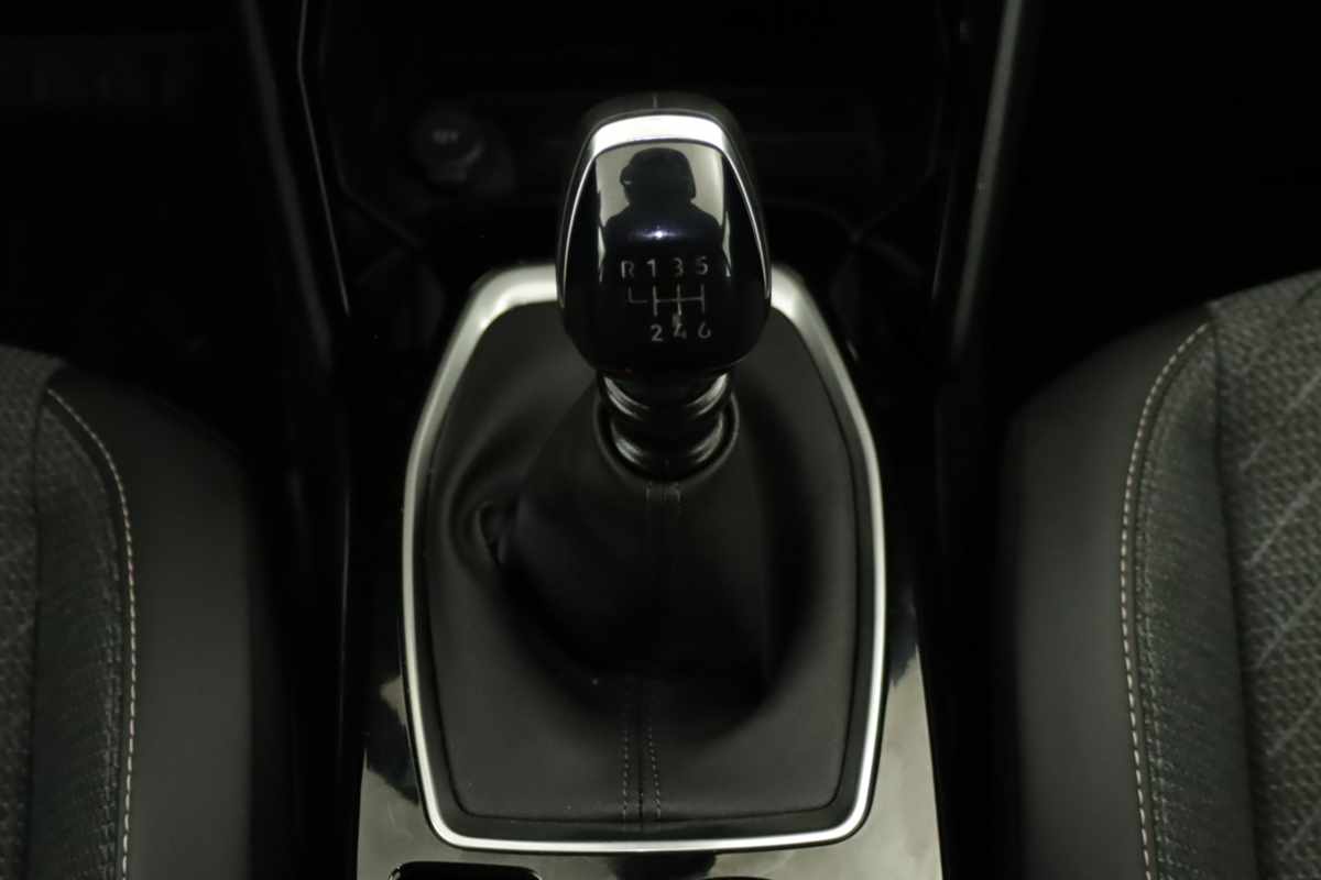 peugeot-2008-2025-gasolina-1199cc