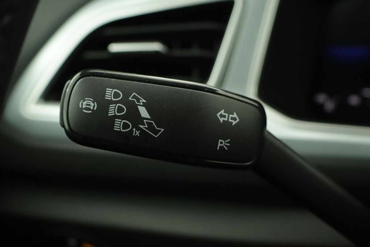 volkswagen-t-roc-2025-gasolina-999cc