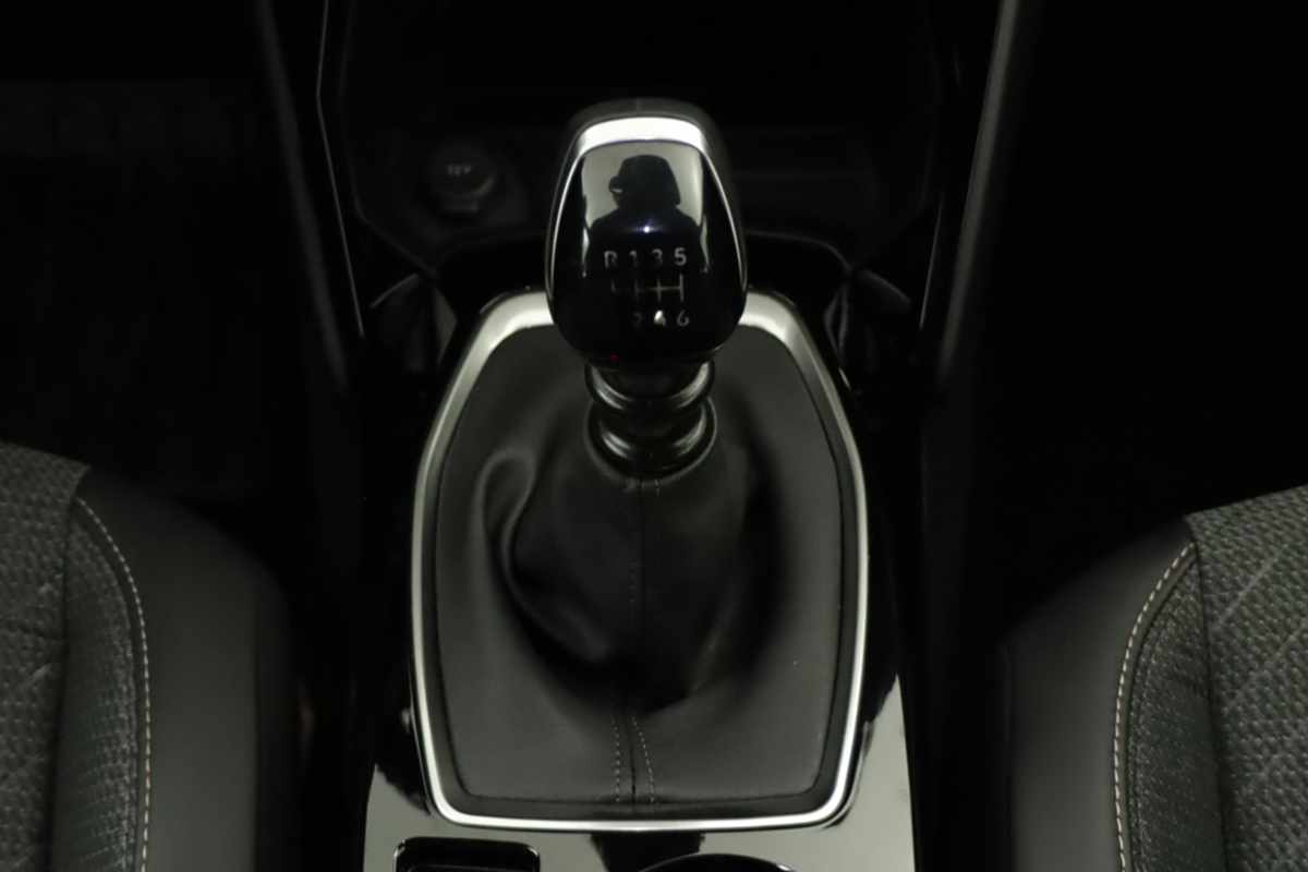 peugeot-2008-2025-gasolina-1199cc
