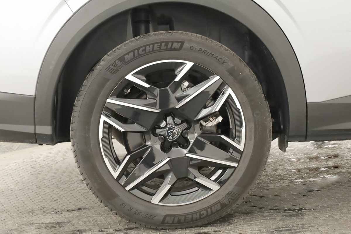 peugeot-5008-2025-gasolina-1199cc