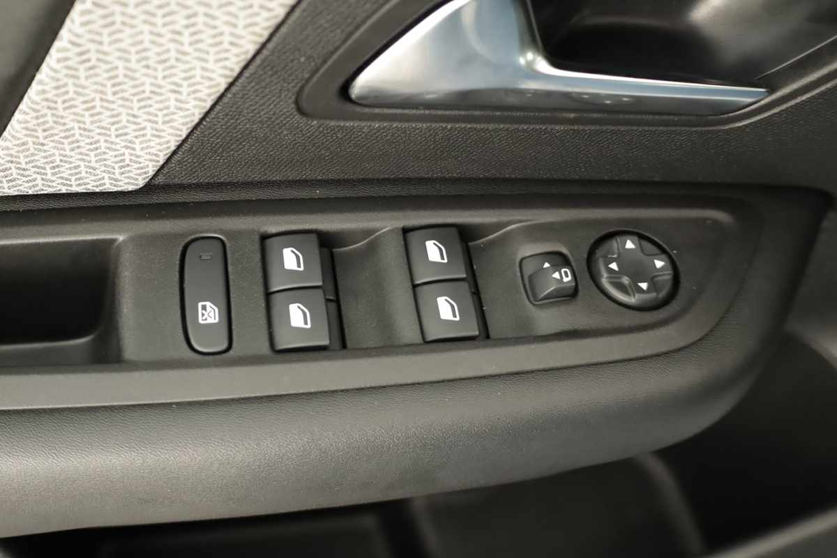 citroen-c4-2024-gasolina-1199cc