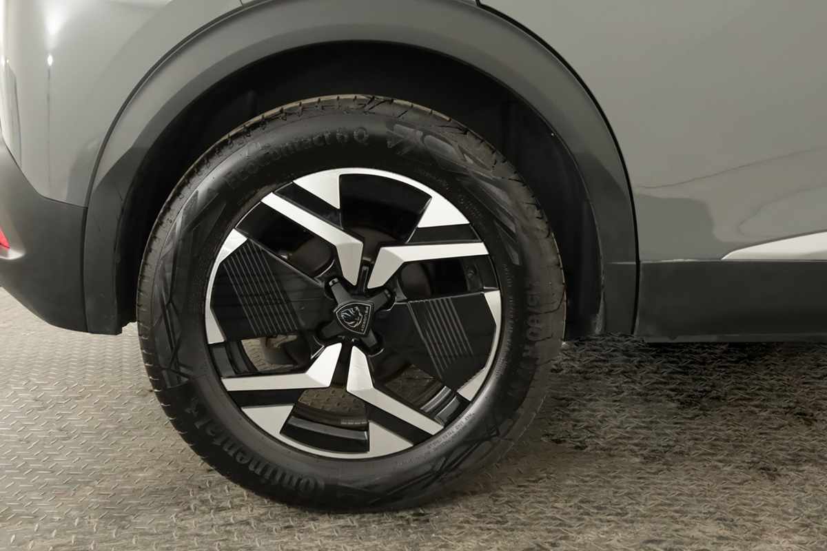 peugeot-e-2008-2025-eletrico-0cc