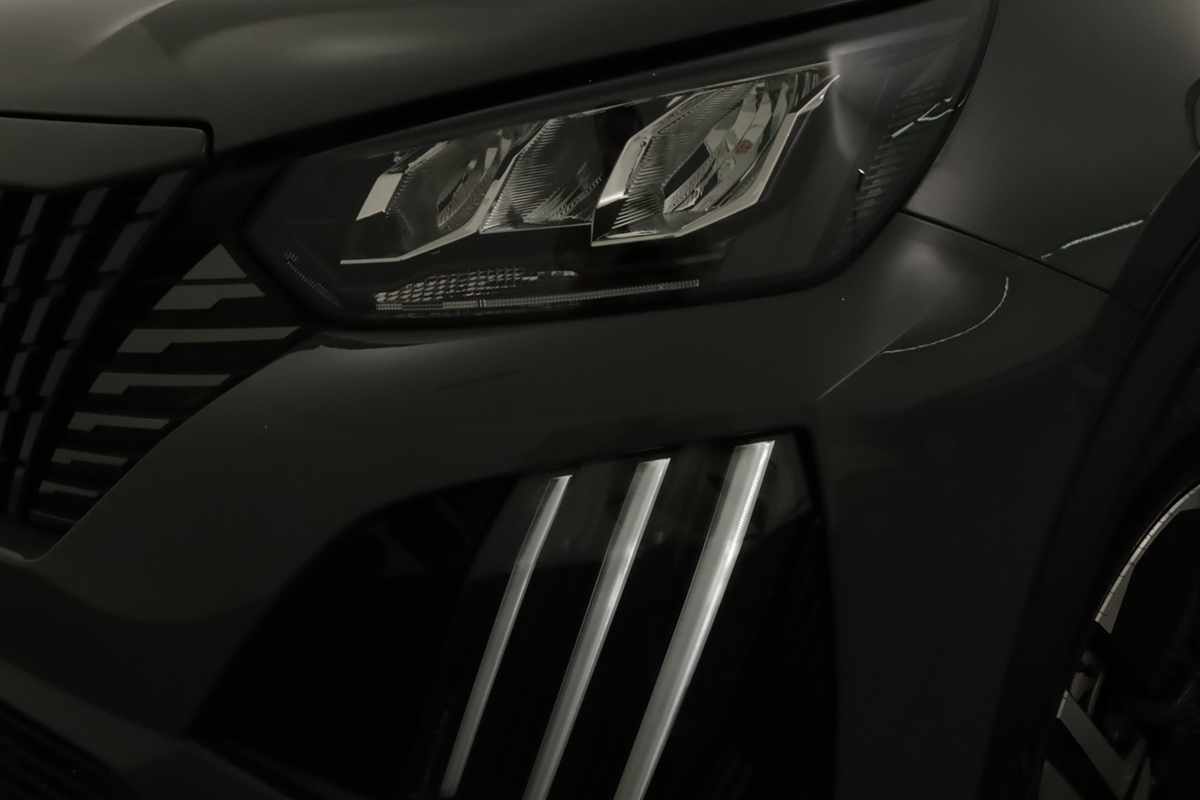 peugeot-e-2008-2025-eletrico-0cc