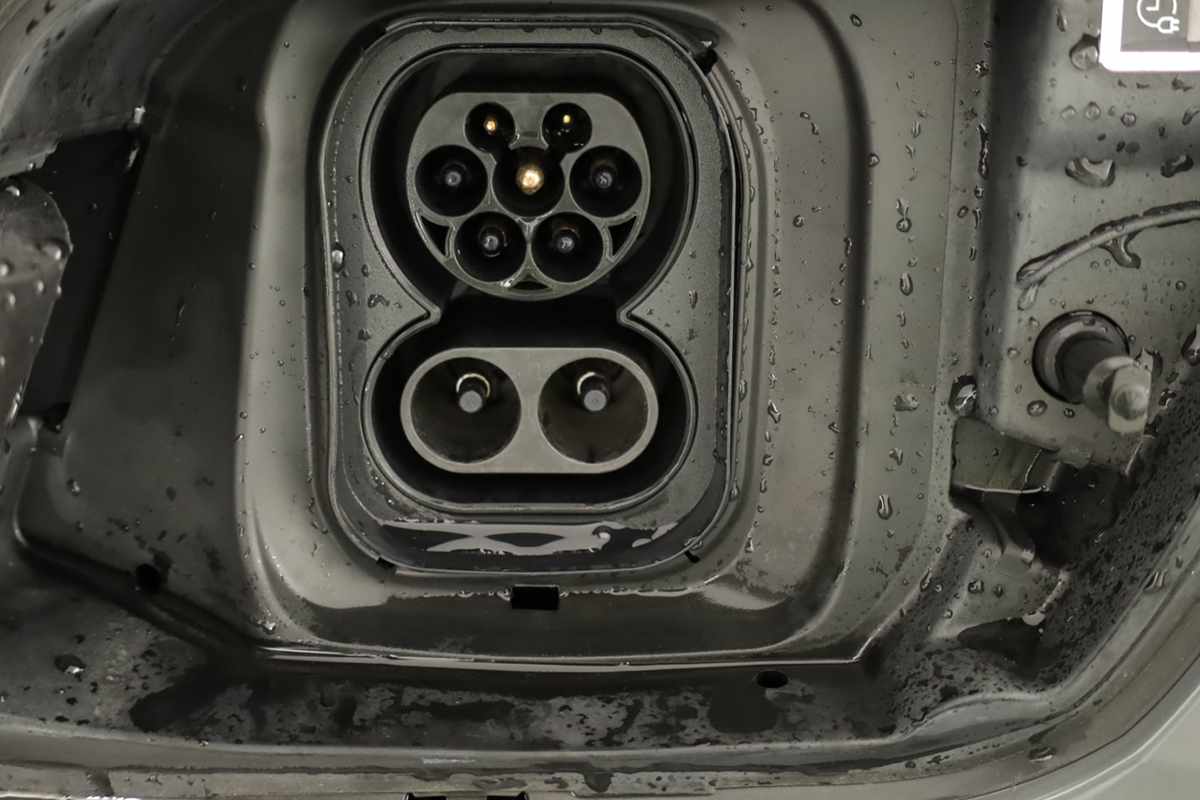 peugeot-e-2008-2025-eletrico-0cc