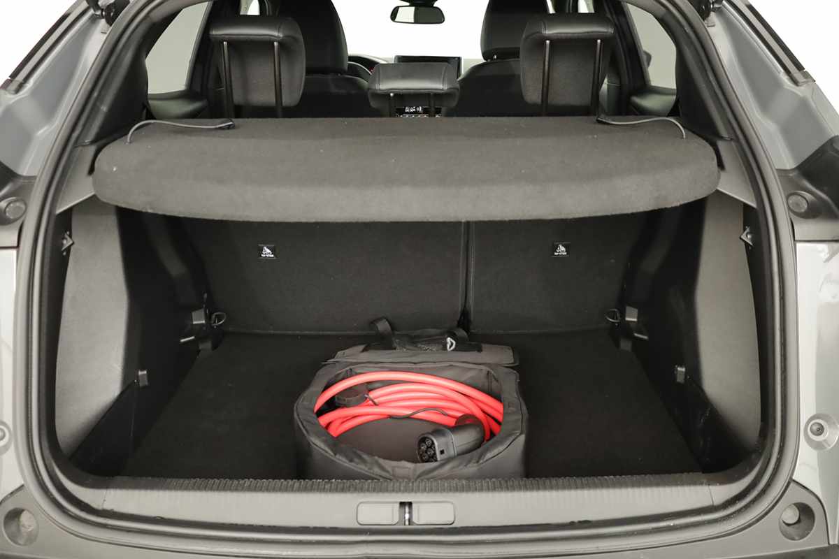 peugeot-e-2008-2025-eletrico-0cc