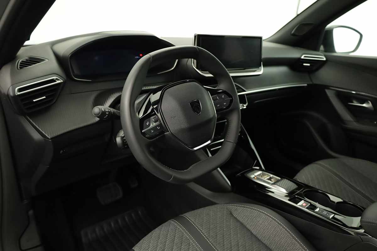 peugeot-e-2008-2025-eletrico-0cc