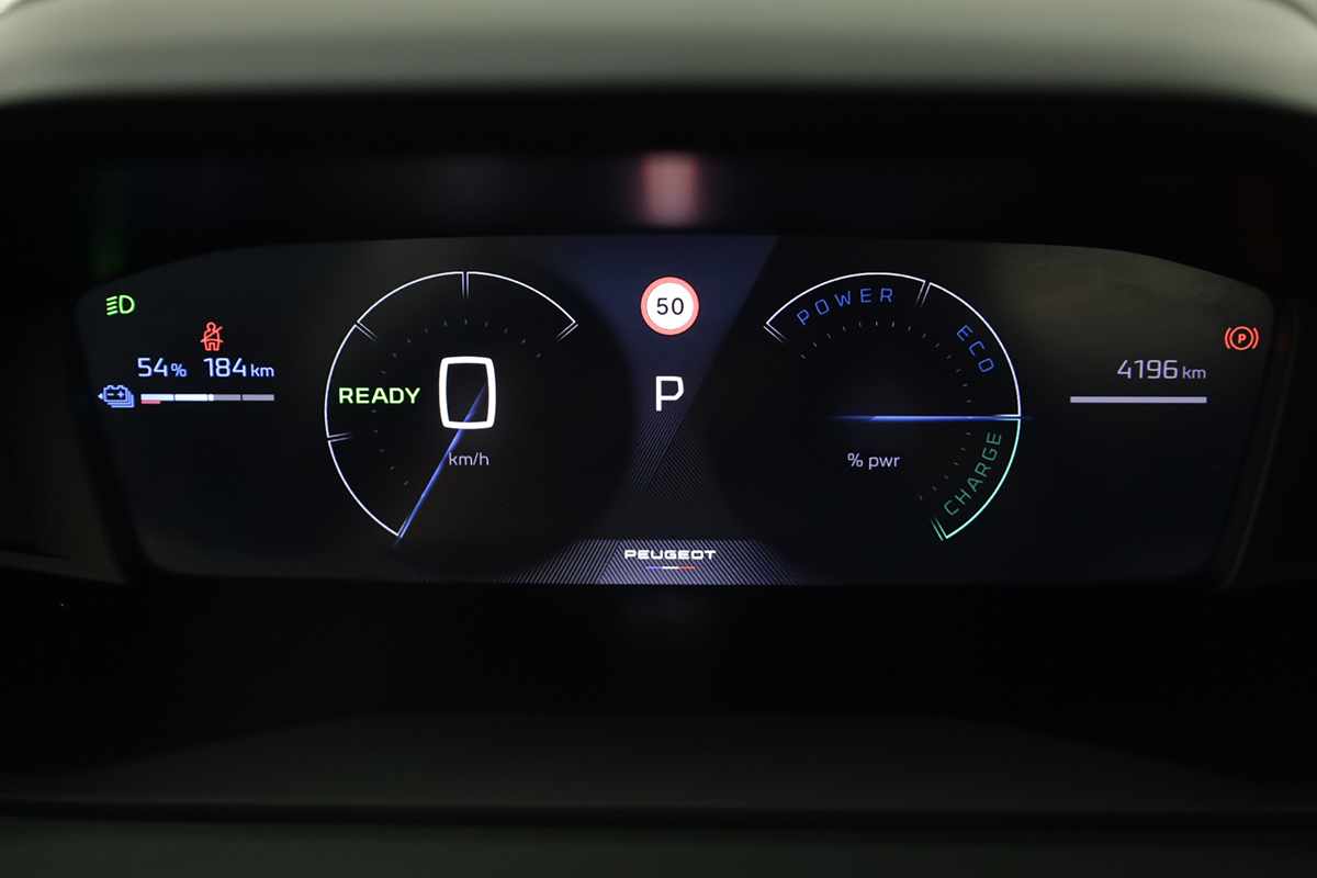 peugeot-e-2008-2025-eletrico-0cc