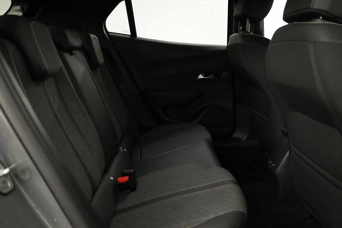 peugeot-e-2008-2025-eletrico-0cc