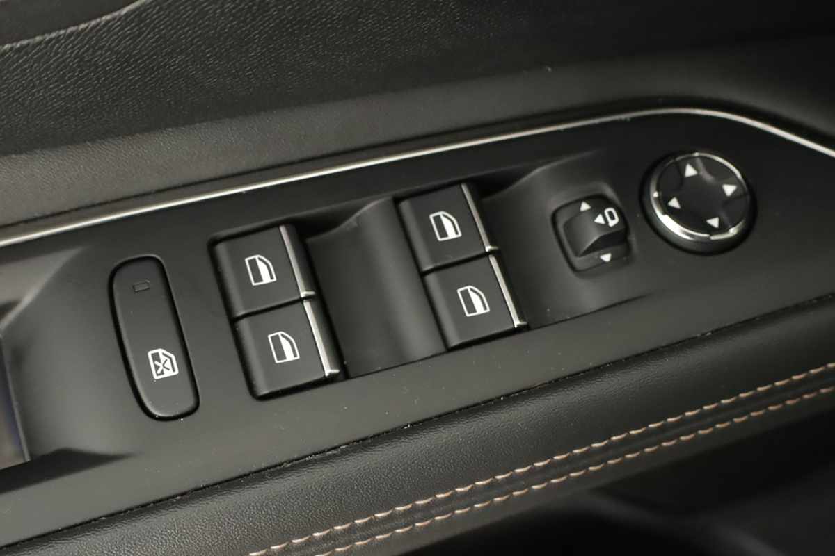peugeot-3008-2024-gasolina-1199cc