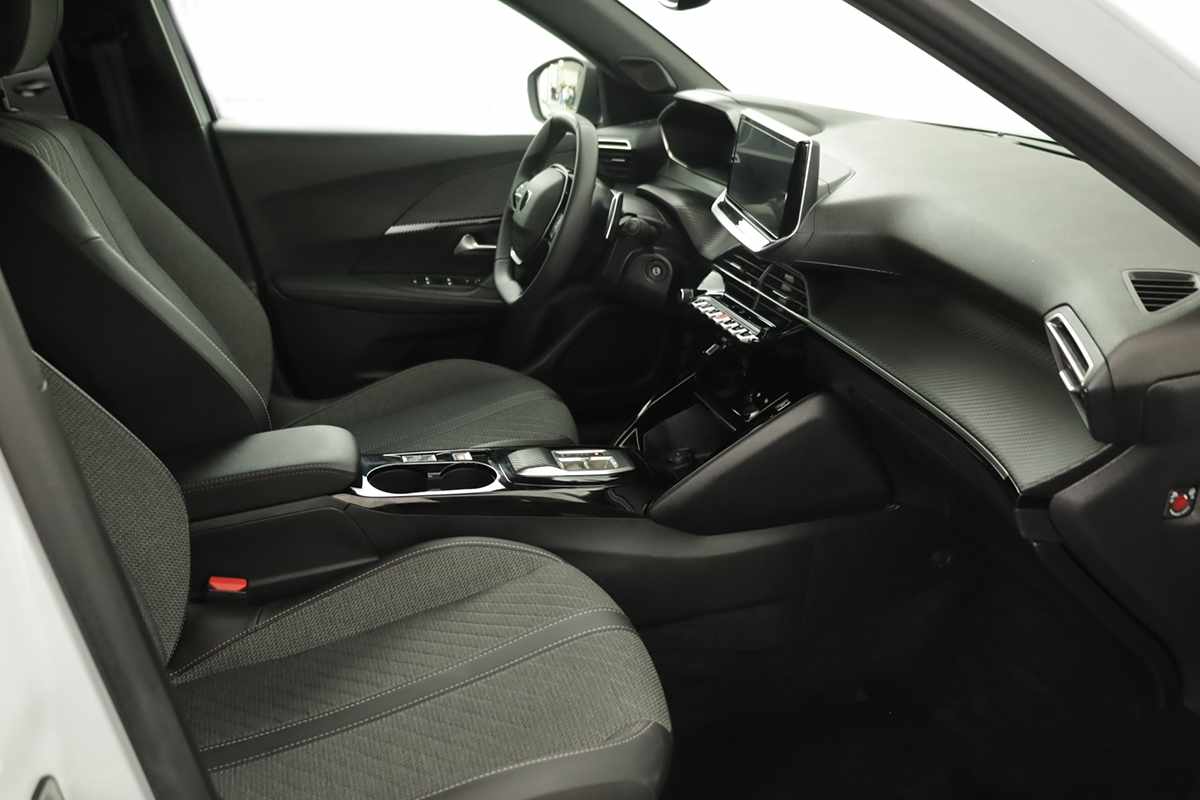 peugeot-2008-2025-gasolina-1199cc