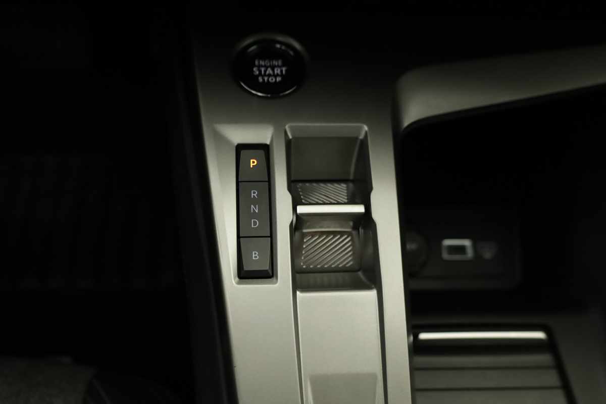 peugeot-408-2024-hibrido-a-gasolina-1598cc
