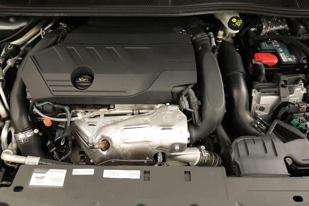 peugeot-408-2024-hibrido-a-gasolina-1598cc
