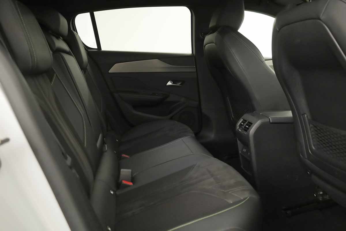 peugeot-308-2024-gasolina-1199cc