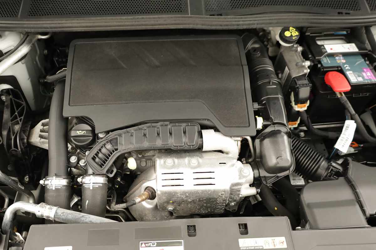 peugeot-308-2024-gasolina-1199cc