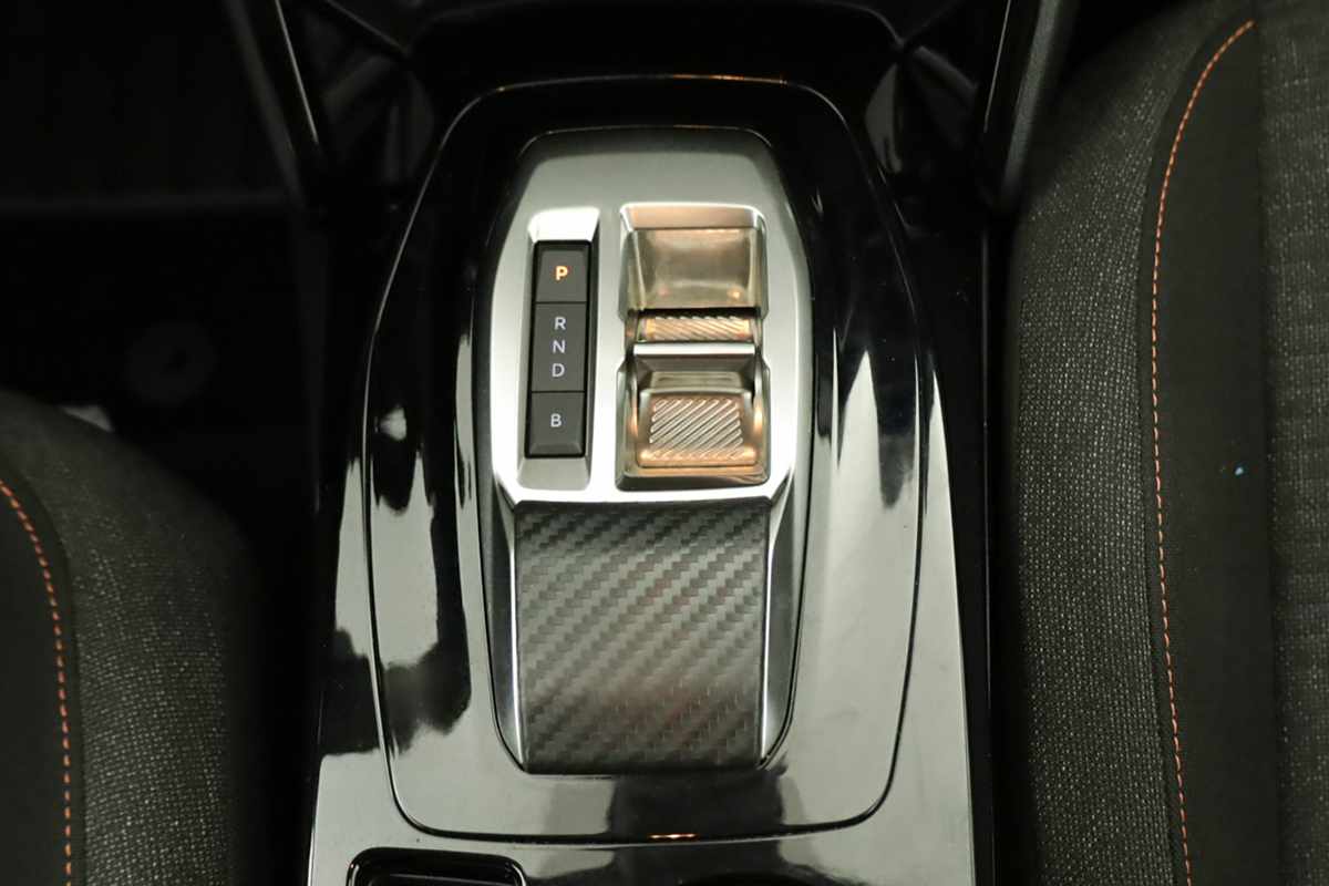 peugeot-e-208-2025-eletrico-0cc