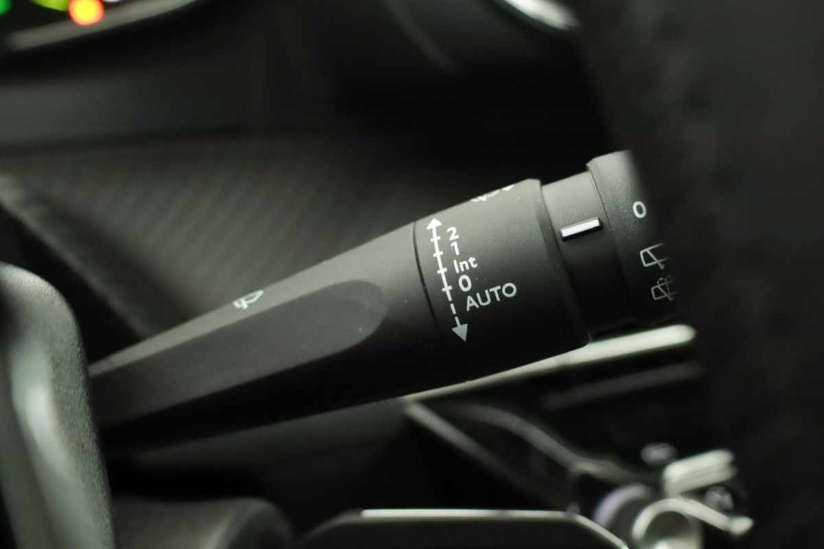 peugeot-e-208-2025-eletrico-0cc