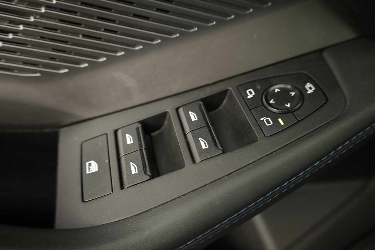 bmw-serie-1-2025-gasolina-1499cc