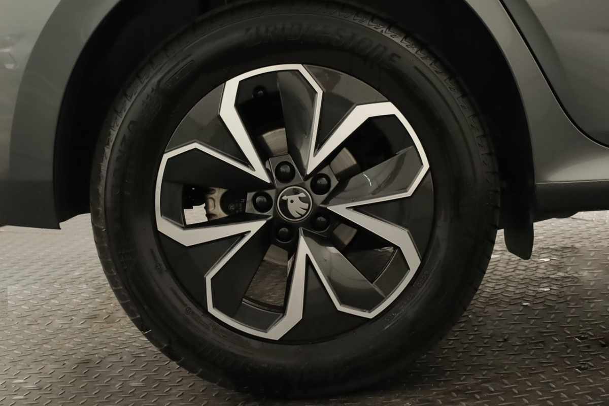 skoda-kamiq-2025-gasolina-999cc