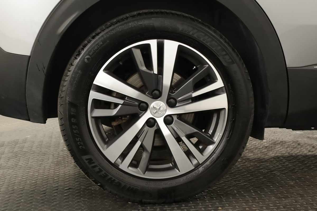 peugeot-3008-2023-gasolina-1199cc
