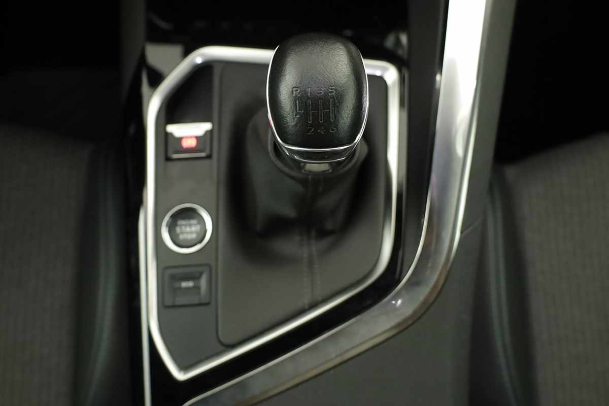 peugeot-3008-2023-gasolina-1199cc