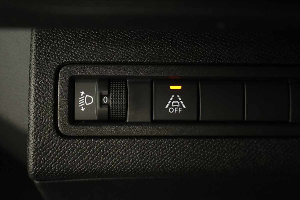 peugeot-3008-2023-gasolina-1199cc