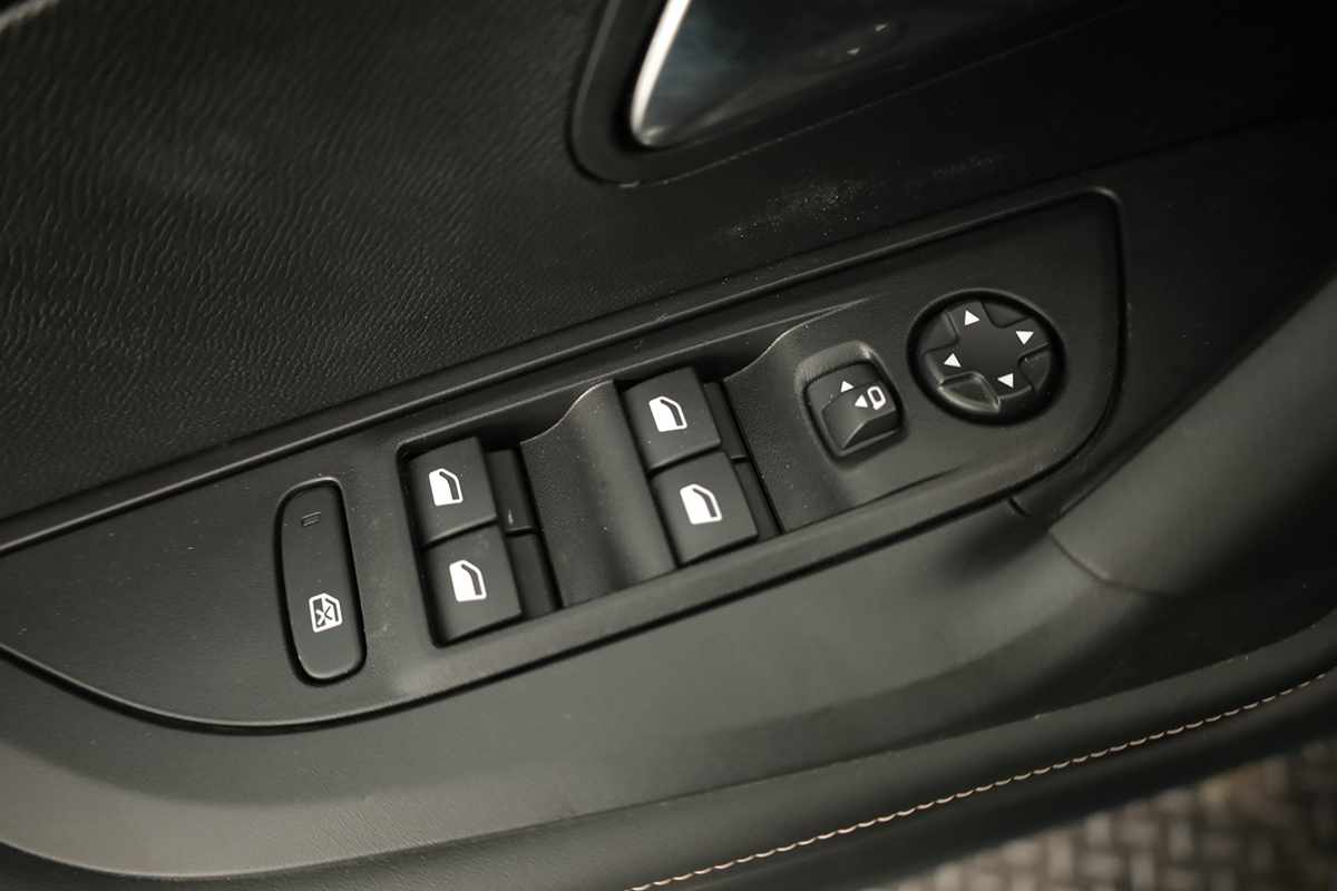peugeot-2008-2025-gasolina-1199cc