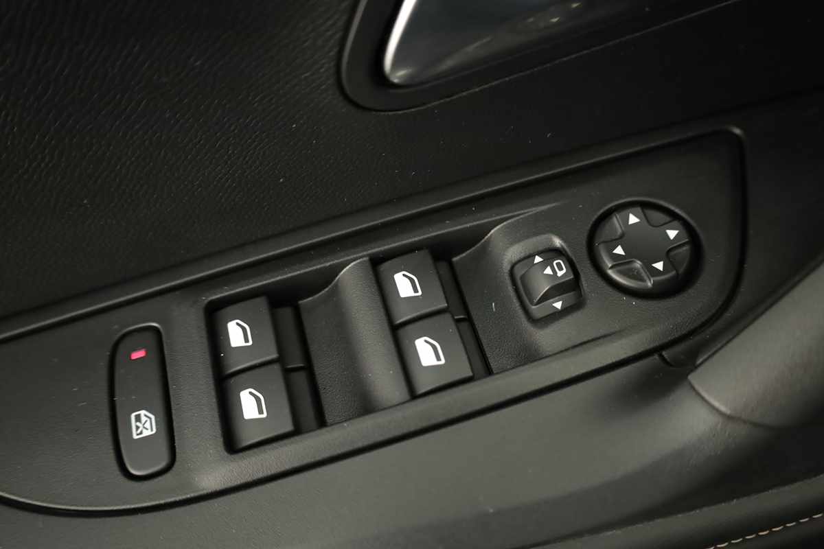 peugeot-2008-2025-gasolina-1199cc