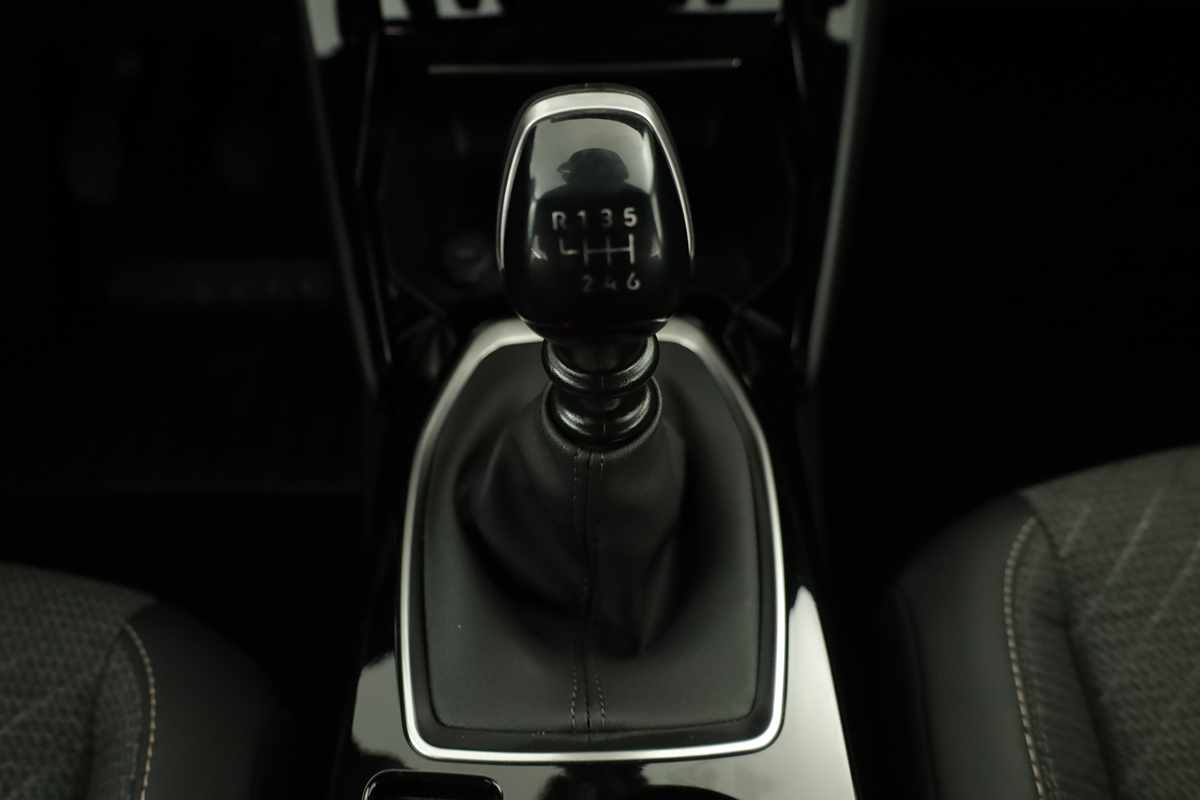 peugeot-2008-2025-gasolina-1199cc