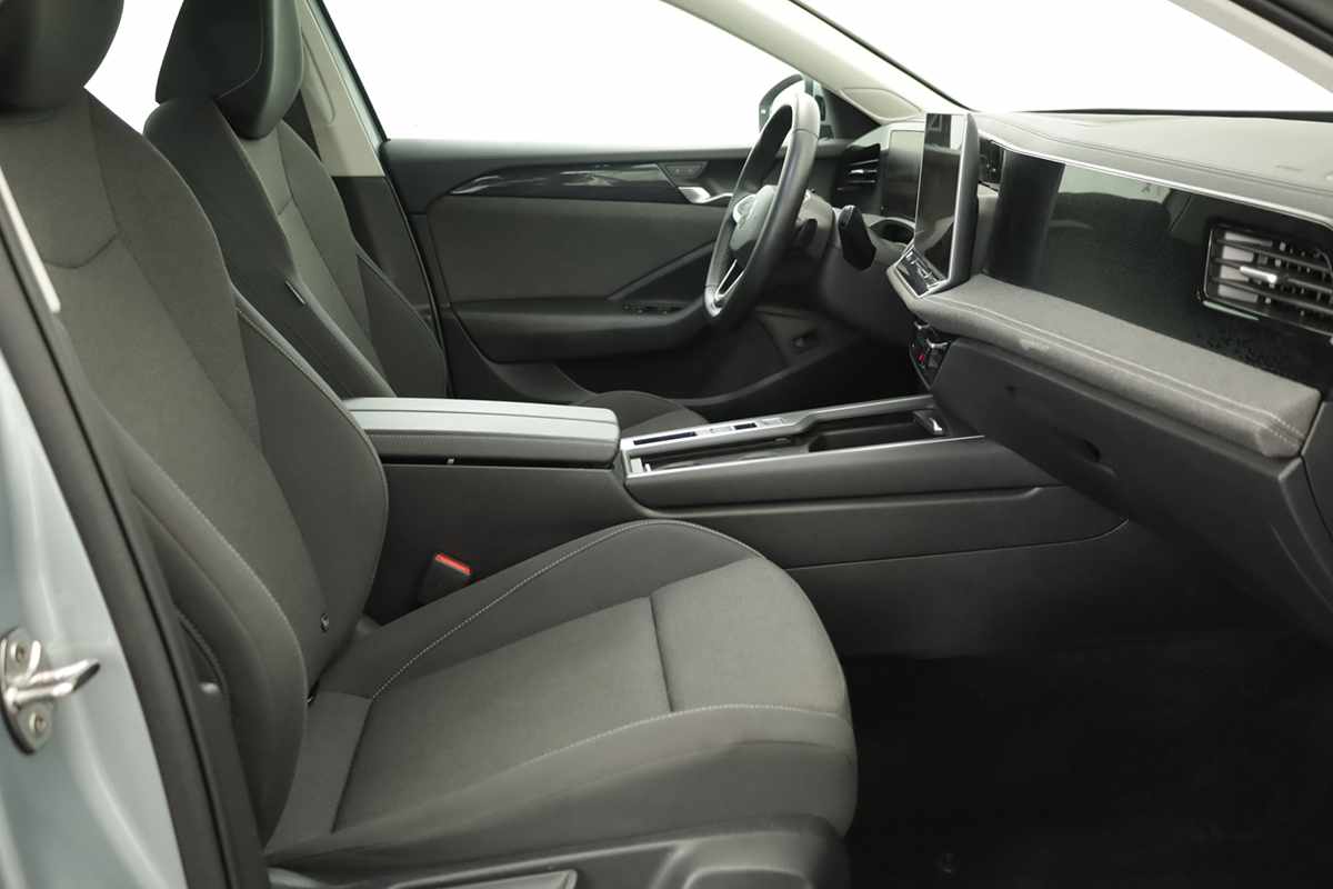volkswagen-passat-variant-2025-hibrido-a-gasolina-1498cc