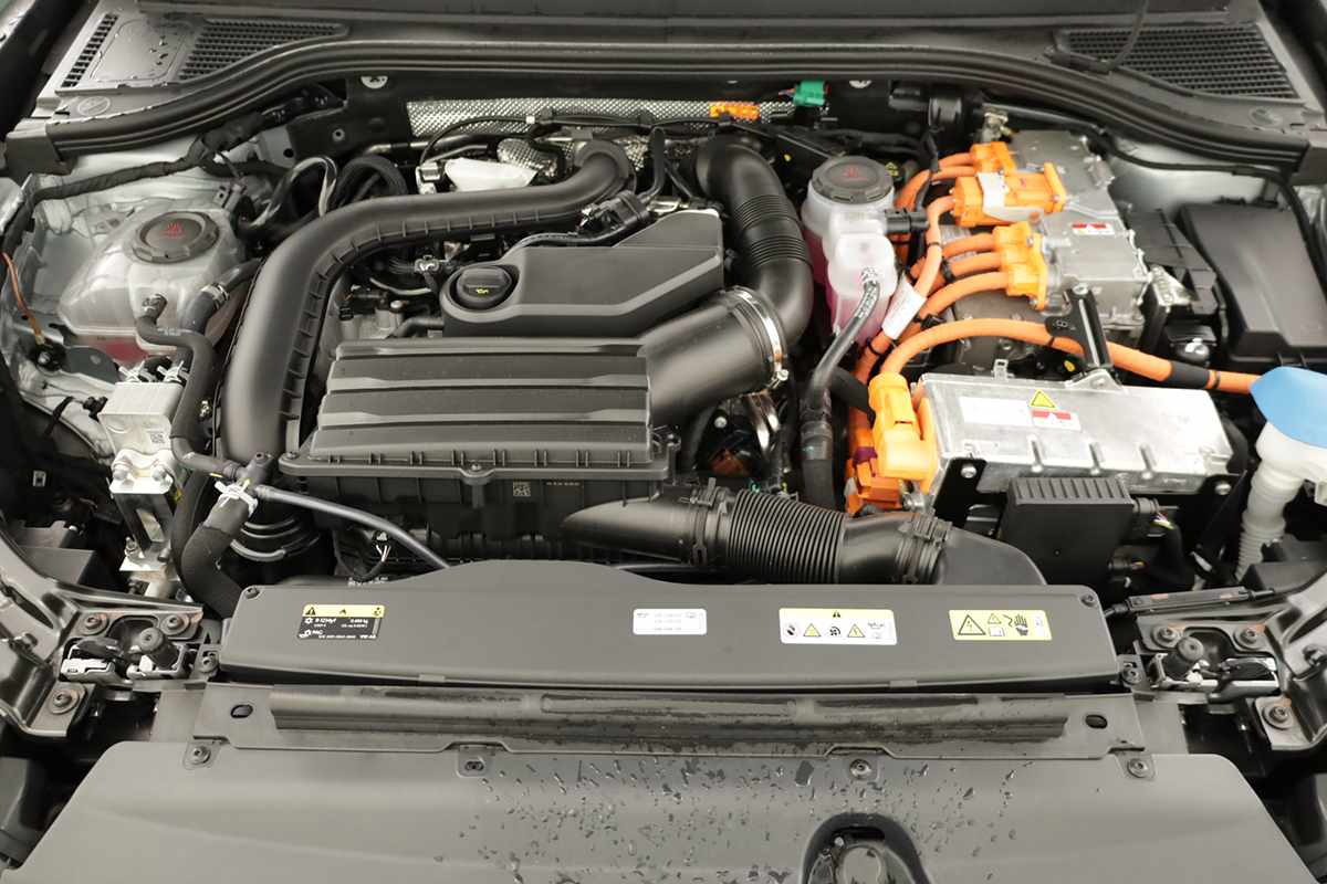 volkswagen-passat-variant-2025-hibrido-a-gasolina-1498cc