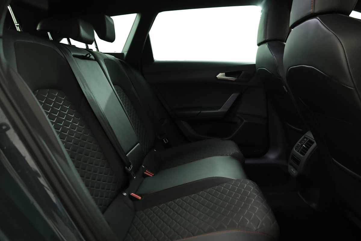 seat-leon-st-2025-hibrido-a-gasolina-1498cc