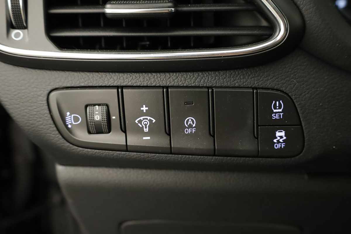 hyundai-i30-2025-gasolina-998cc