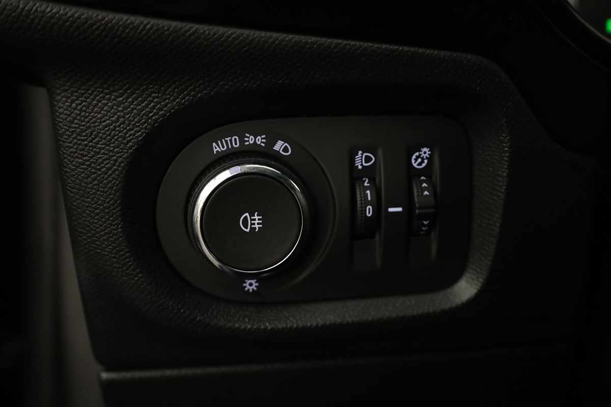 opel-corsa-2025-gasolina-1199cc